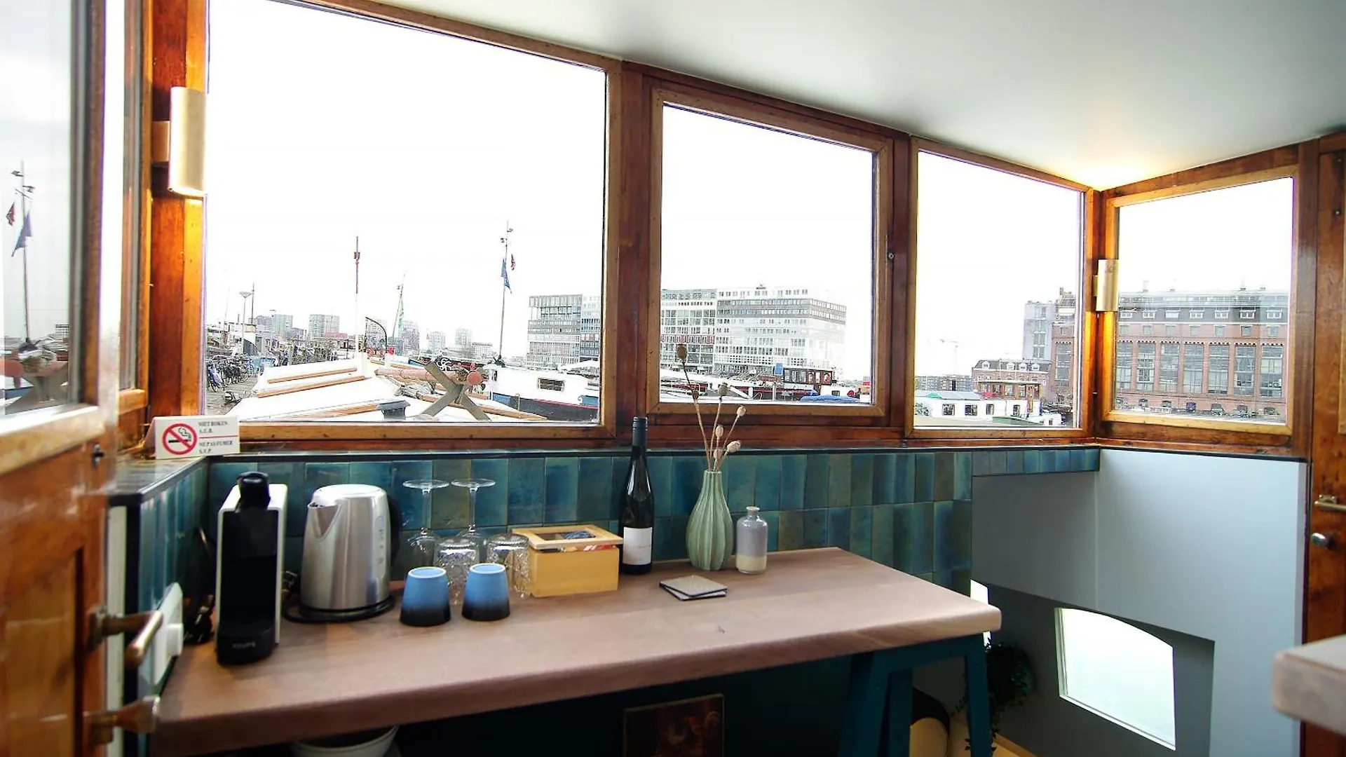 فندق Najade Eco Houseboat أمستردام
