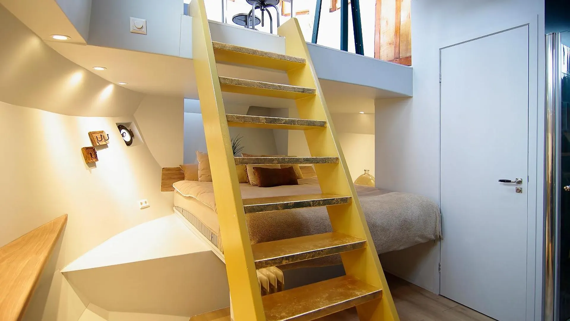 Gasthuis Najade Eco Houseboat Hotel Amsterdam Nederland