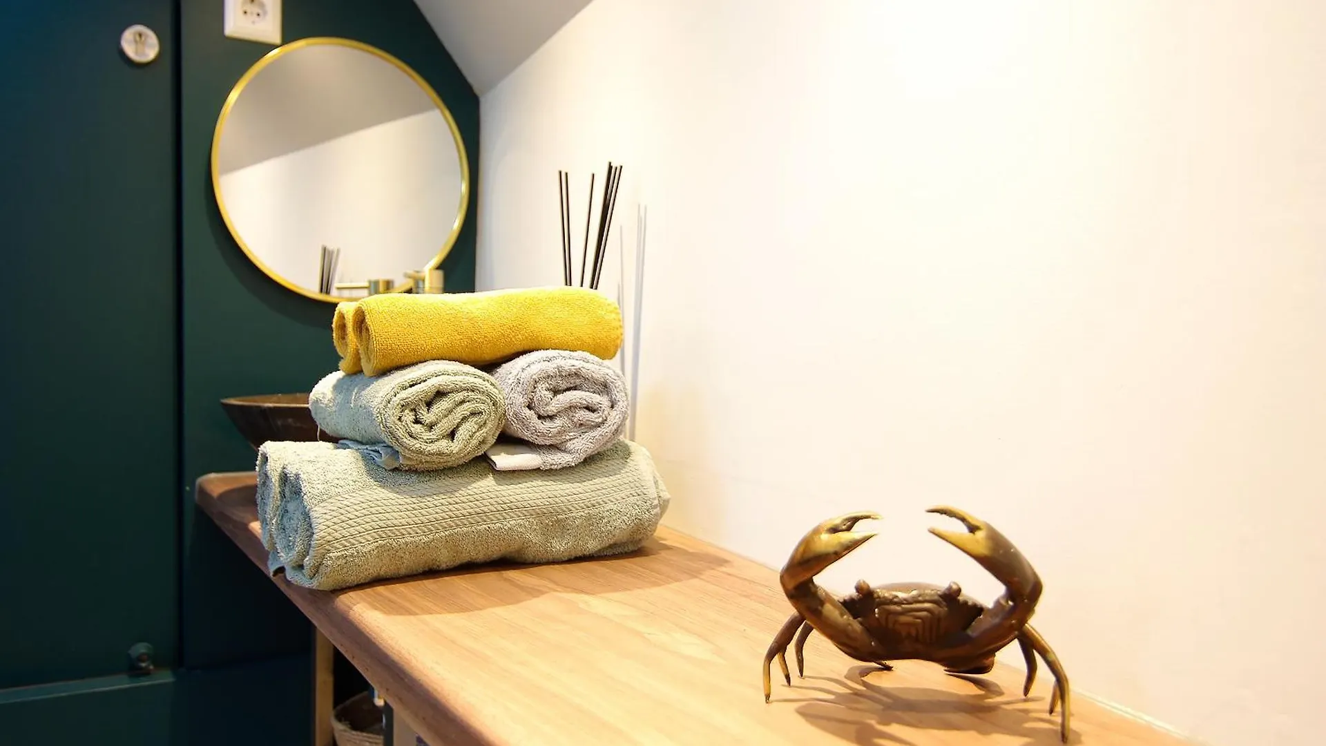 Gasthuis Najade Eco Houseboat Hotel Amsterdam