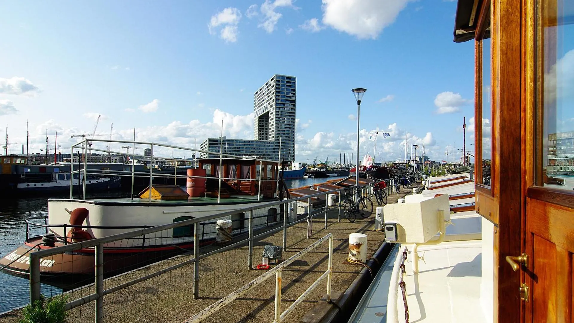 فندق Najade Eco Houseboat أمستردام 0*,  هولندا